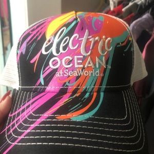 SeaWorld electric ocean hat